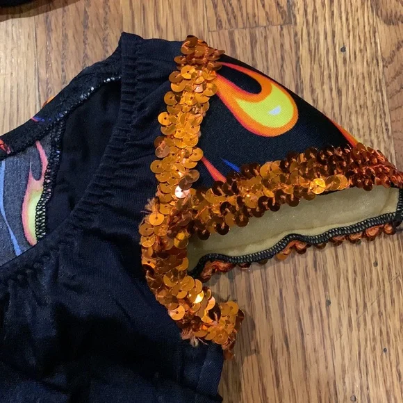 Child’s black leotard dance costume approx Sz 2 with lacing at waist & skirt - Picture 4 of 7